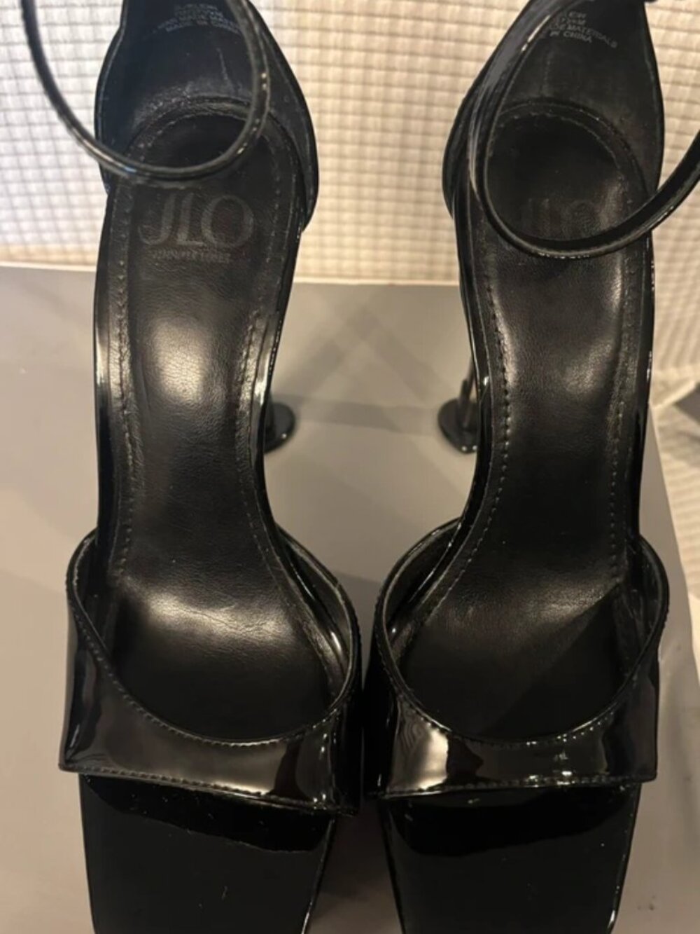 black high heels - Picture 2 of 2